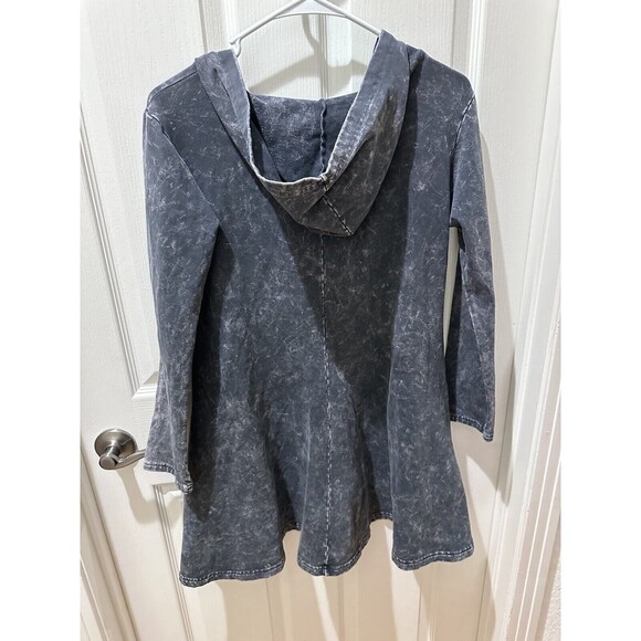 Magdalena USA M (8/10) Gray Distressed Flared Bottom Sweater Dress w/Pockets - Picture 2 of 13